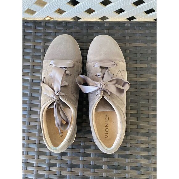 Vionic  Lindsey Nubuck sneakers size 7.5 - Picture 3 of 5